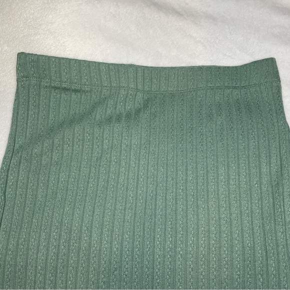 Shein ribbed side slit skirt - Picture 3 of 3